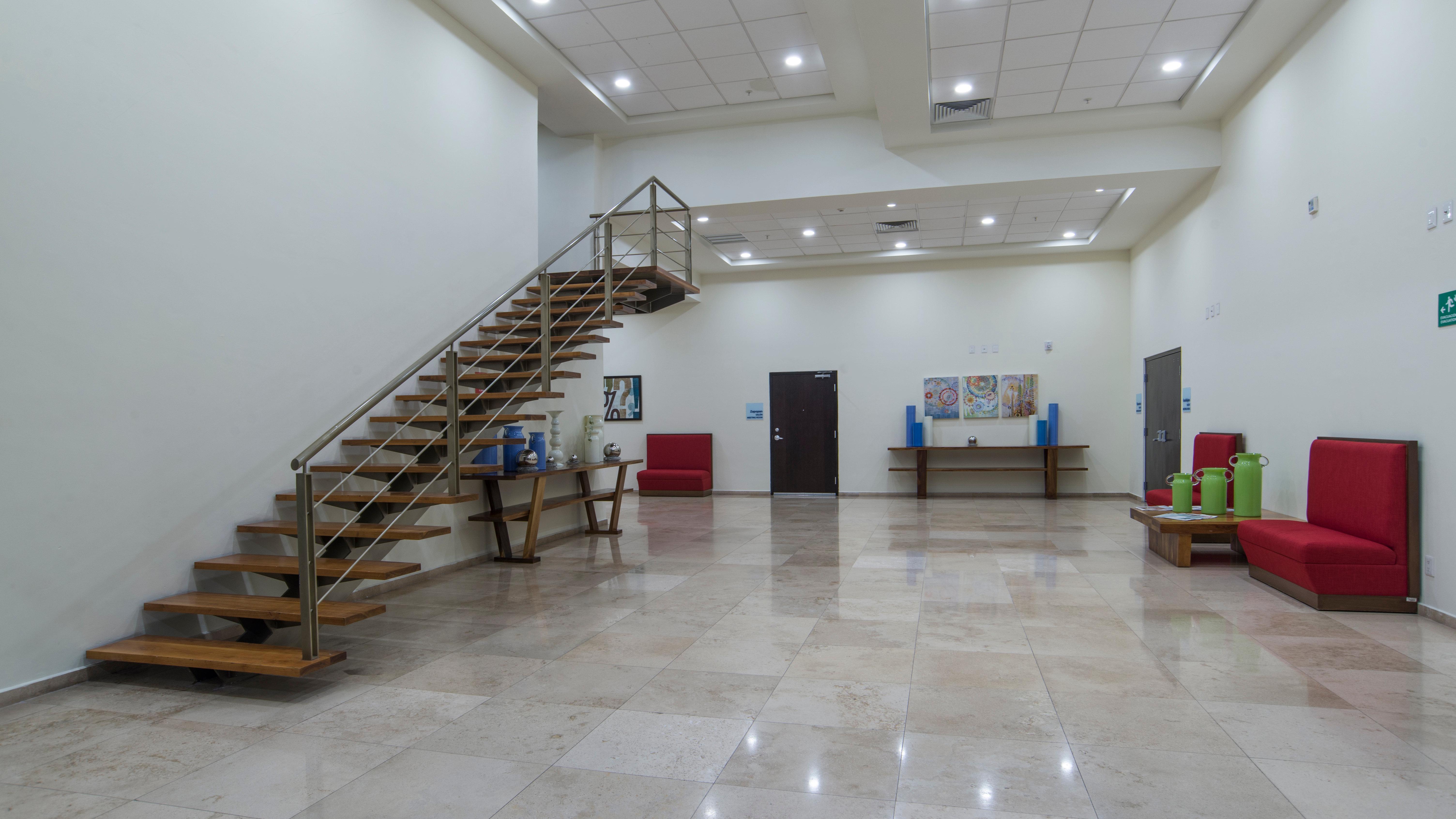 Holiday Inn Guadalajara Patria-Universidad By Ihg Запопан Екстериор снимка