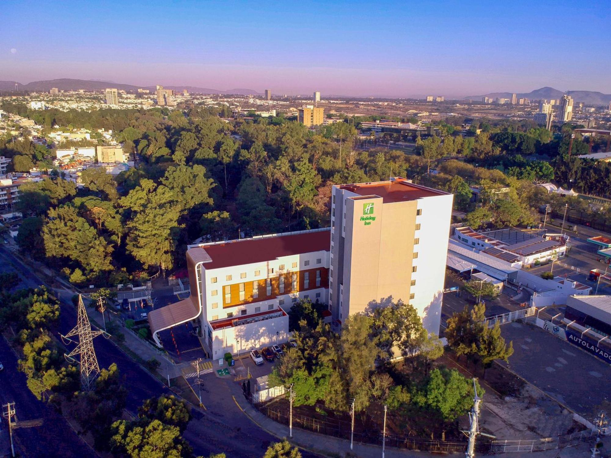 Holiday Inn Guadalajara Patria-Universidad By Ihg Запопан Екстериор снимка